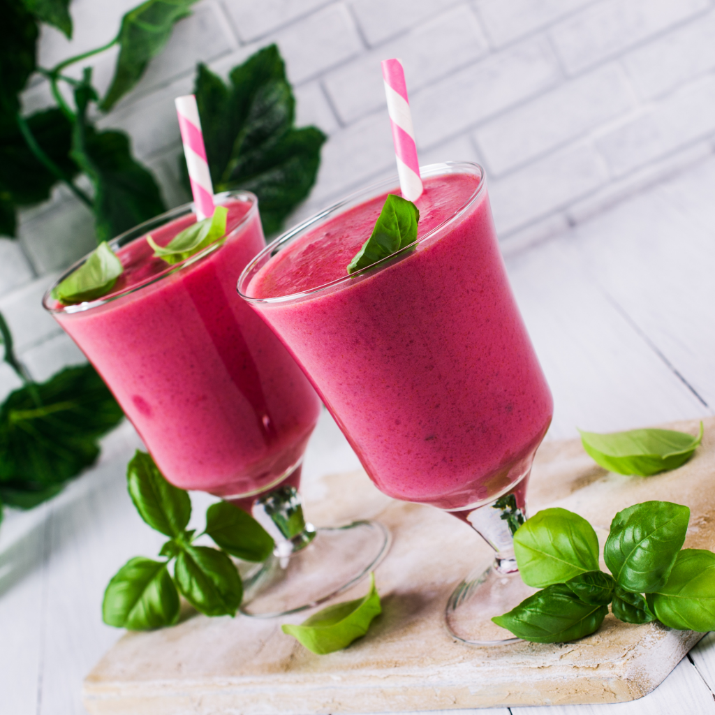 beetroot and apple smoothies in cups